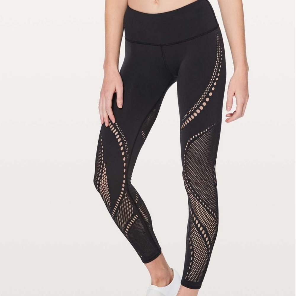 Excellent condition lululemon reveal tight